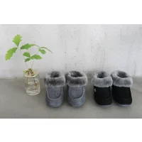 AXELDA LONDON stone Hausschuhe aus Veloursleder mit Lammfellfütterung Weite M